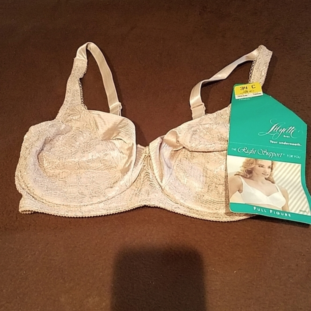 NWT.  Size XXS/XS Lillyette Full Figure Underwire Bra.